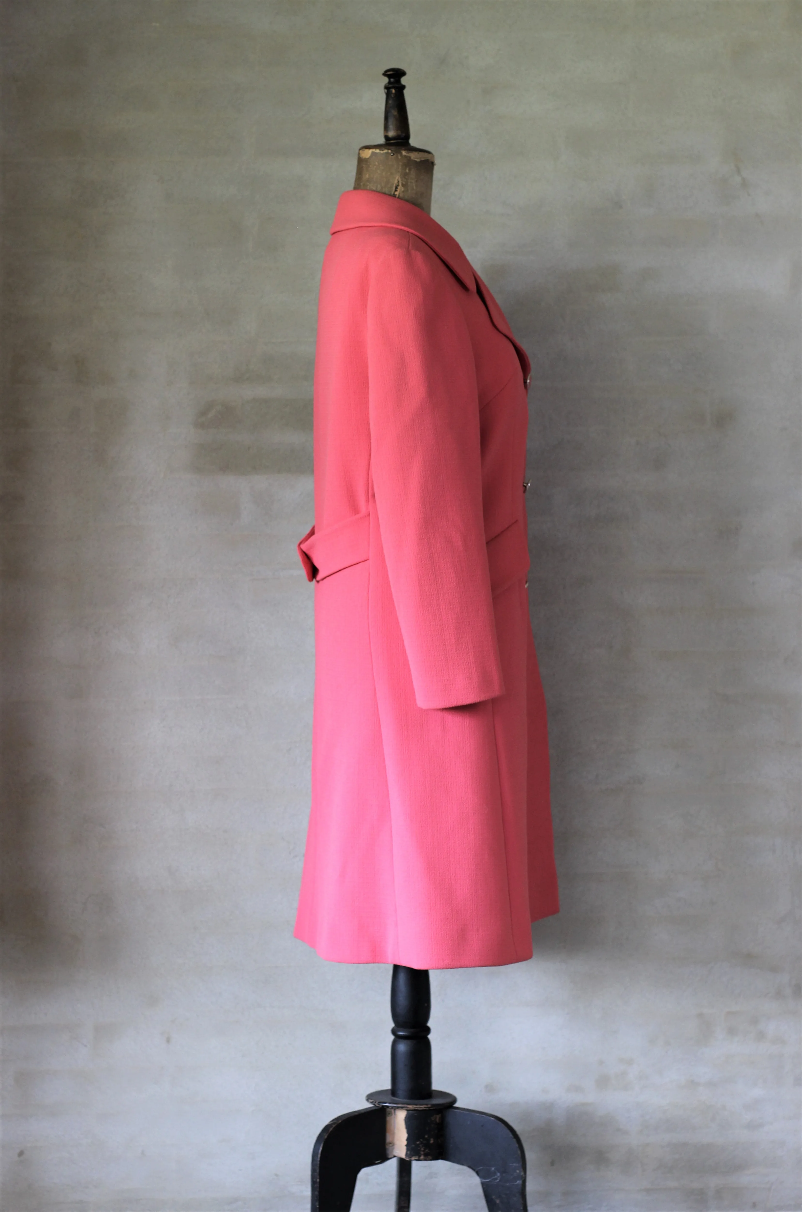 1960s Rose Pink Coat//Size L/XL.