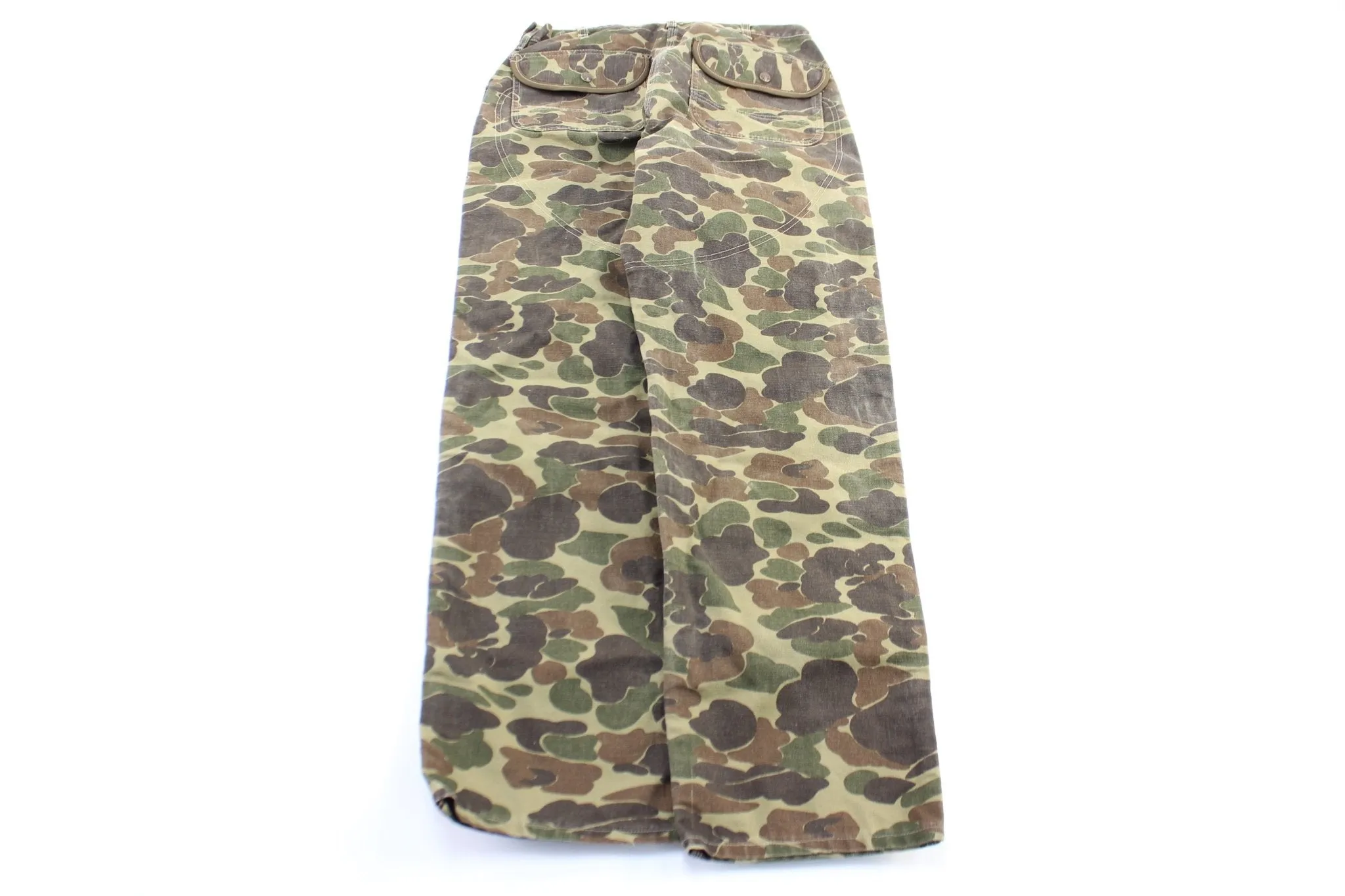 90's Carhartt Logo Patch Duck Camo Pants