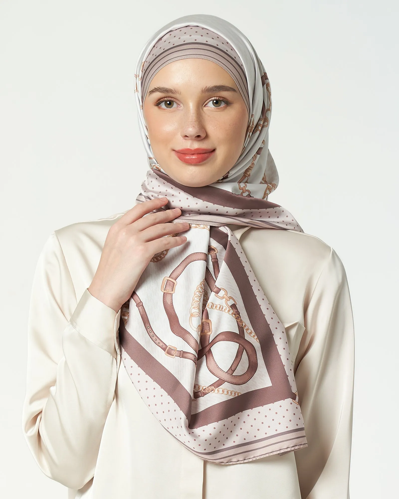 BEATRICE SCARVES