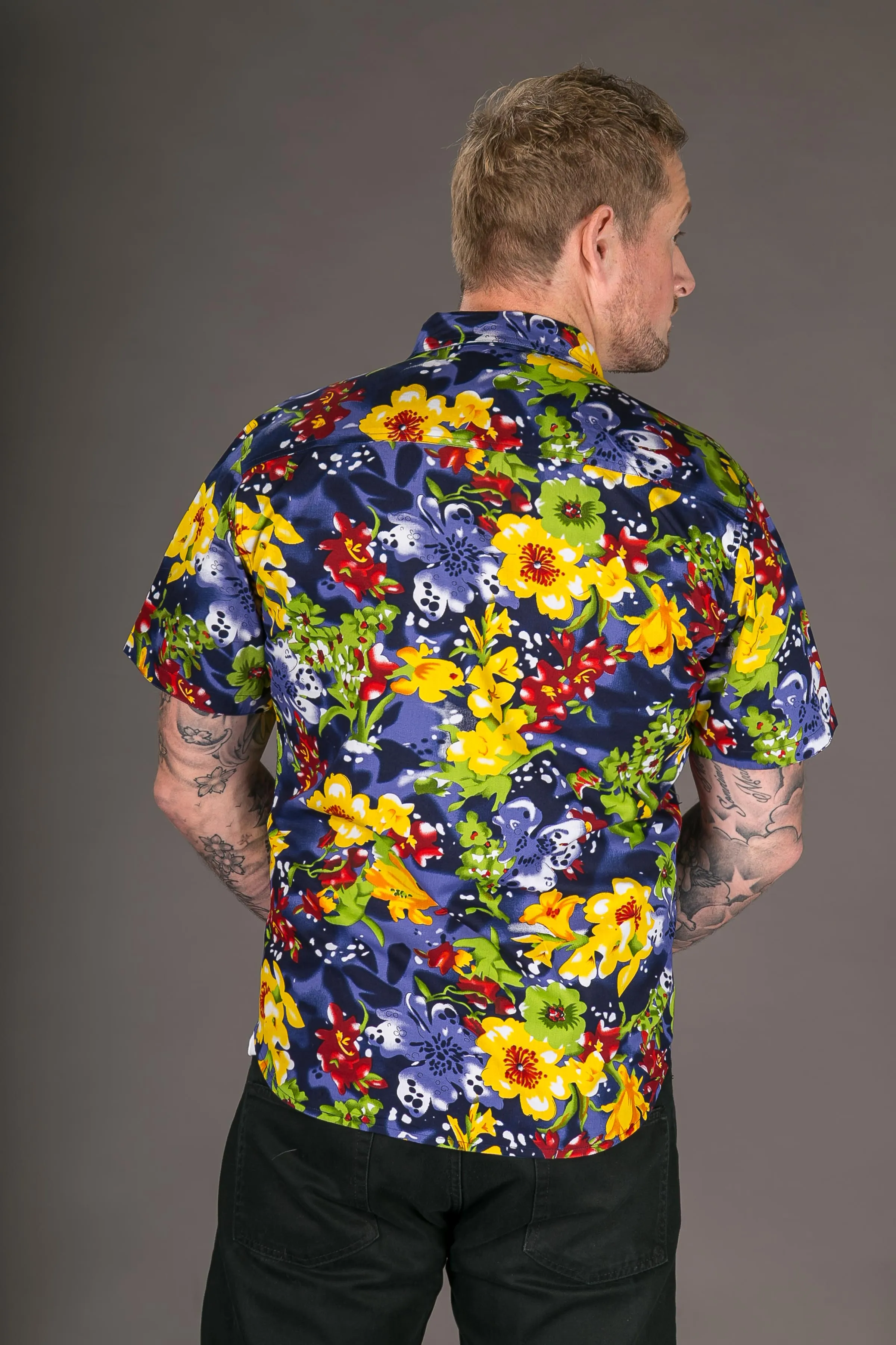 Blue Yellow Floral Print Cotton Slim and Regular Fit Mens Shirt Short Sleeve