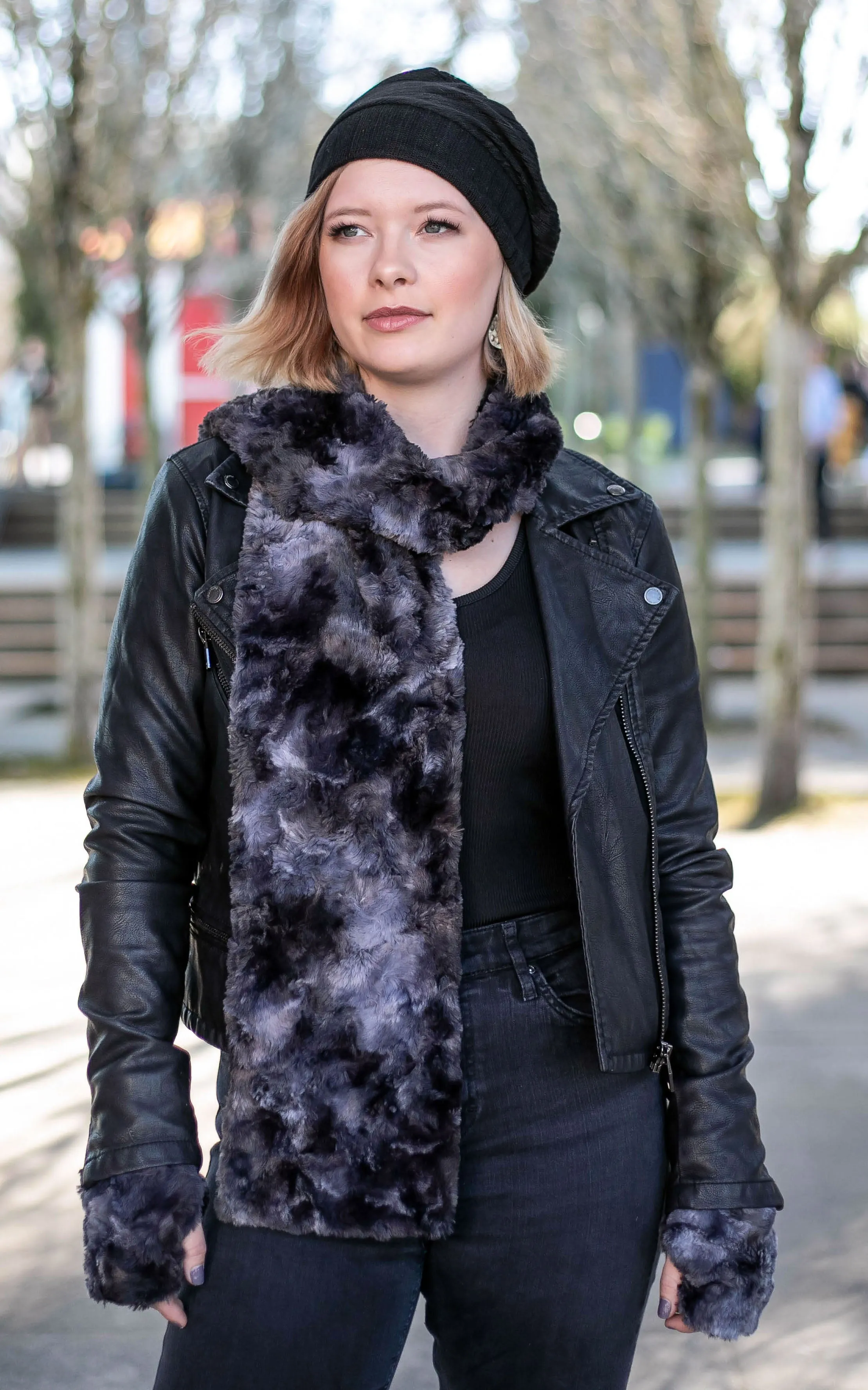 Classic Scarf - Luxury Faux Fur in Highland (Thistle - One Skinny Left!)