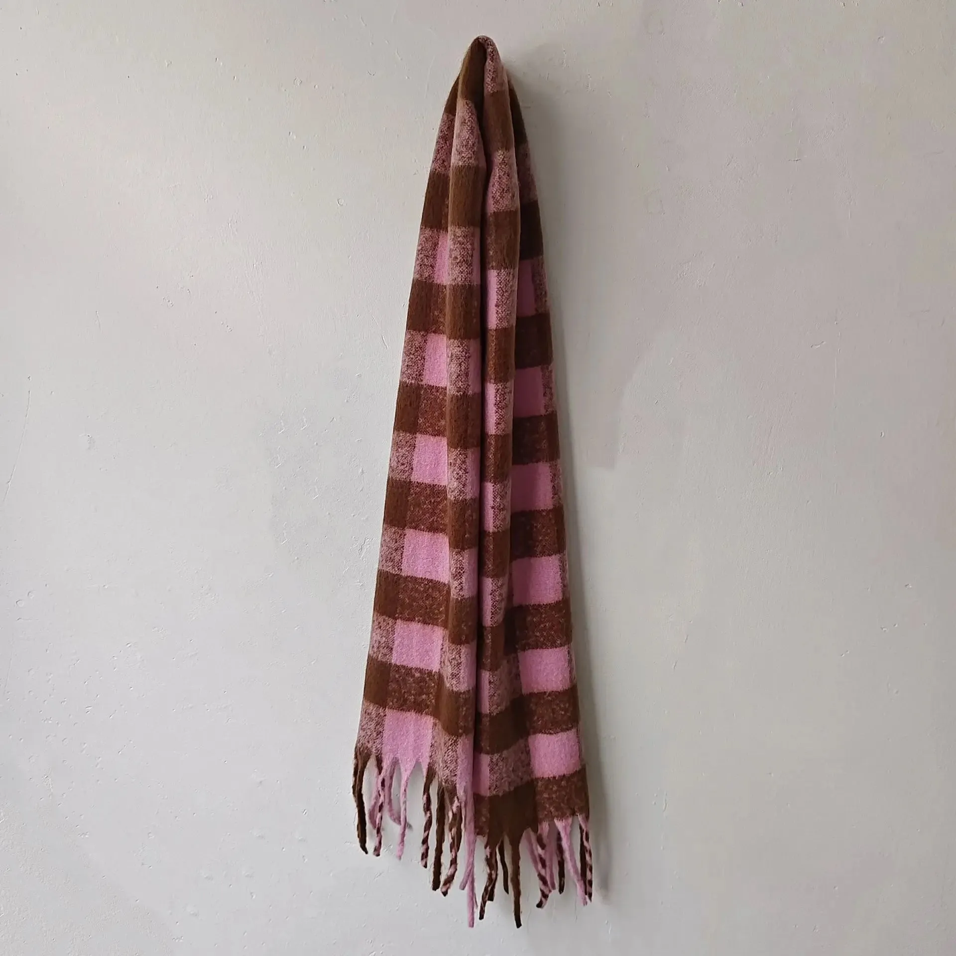 Fashion Checkerboard Cashmere Scarf Women Autumn Winter Simple Commuting Scarf