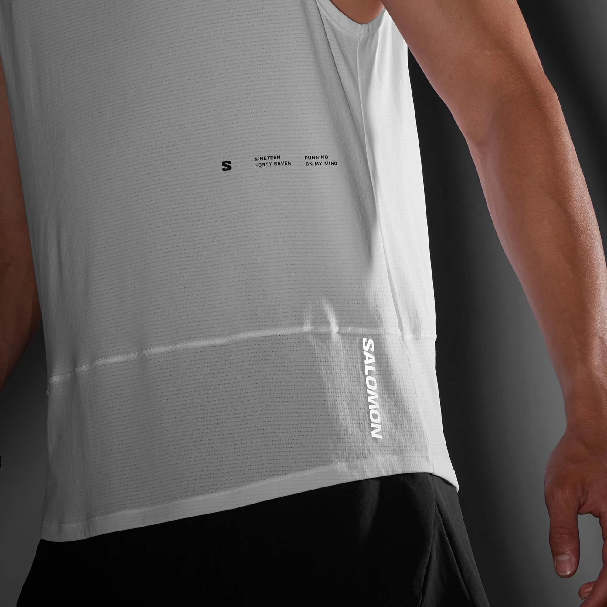 Salomon | Men's Cross Run GFX Tank - White