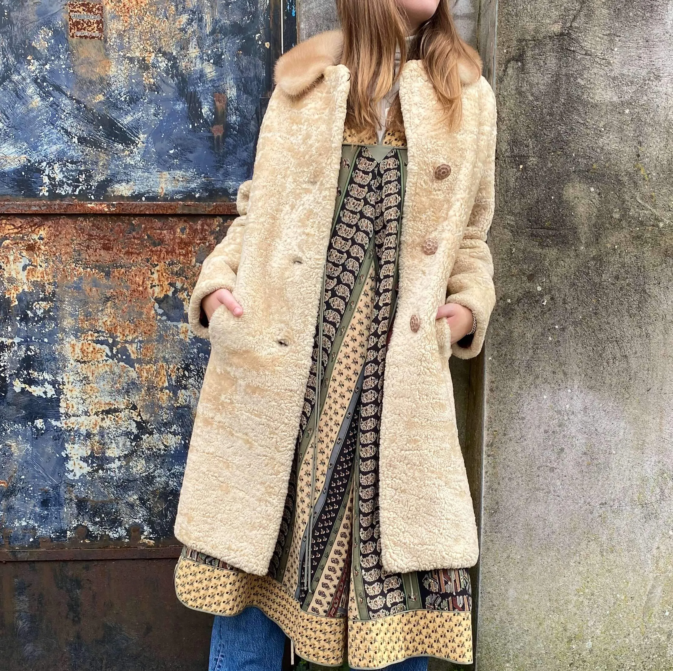 Stunning 1960s Cream Sheepskin Coat