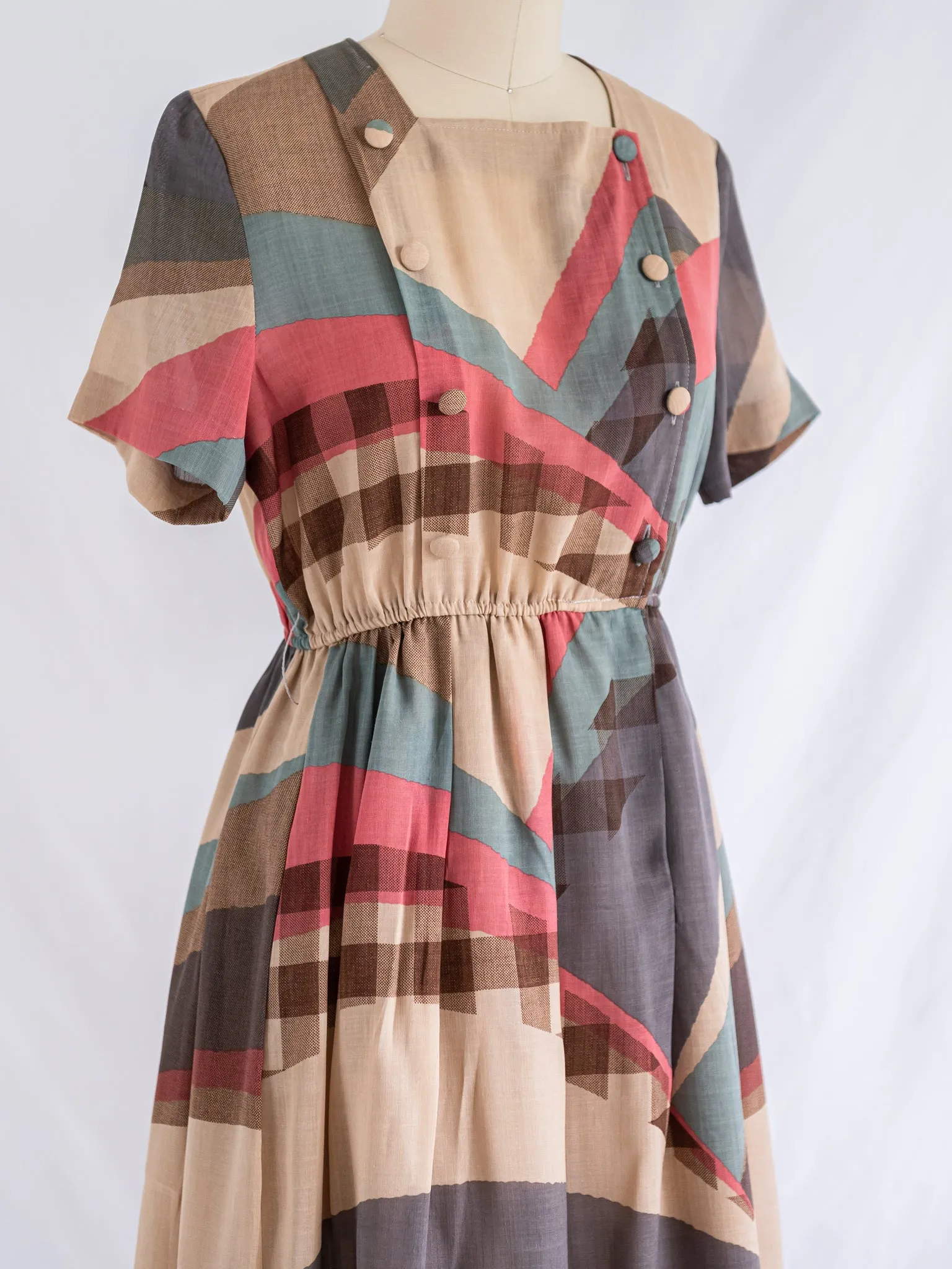 Vintage Brown Geometric Print Half Sleeved Midi Dress