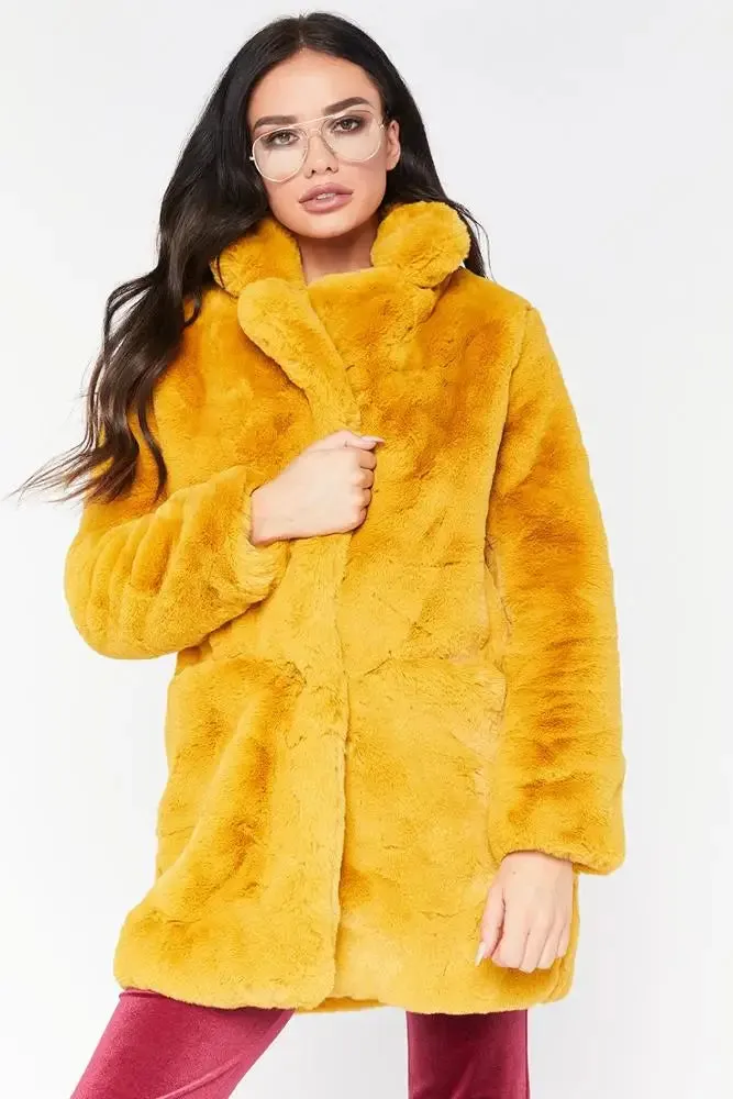 Winter Coat Long Sleeves - Faux Fur - With Pocket